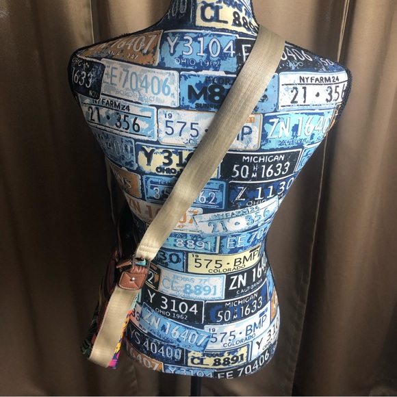 Lily Bloom Floral Multi Pocket Adjustable Crossbody Purse Bag - Picture 9 of 13